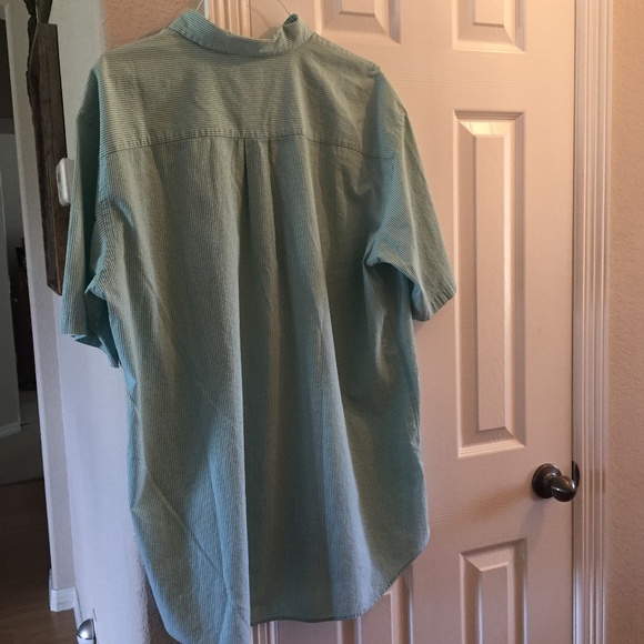 L.L. Bean Seersucker short sleeve Shirt XL… - Picture 2 of 5